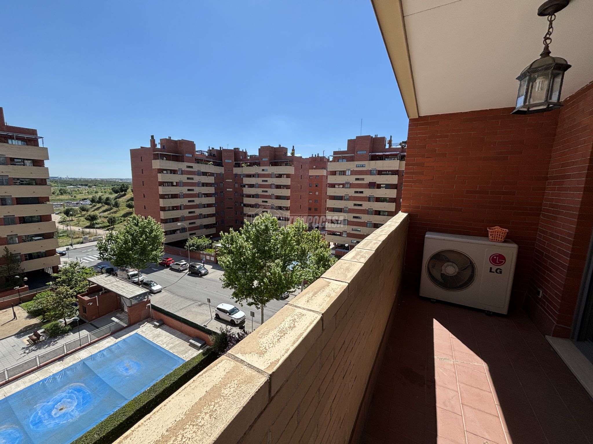 Tres habitaciones en Venta a Madrid