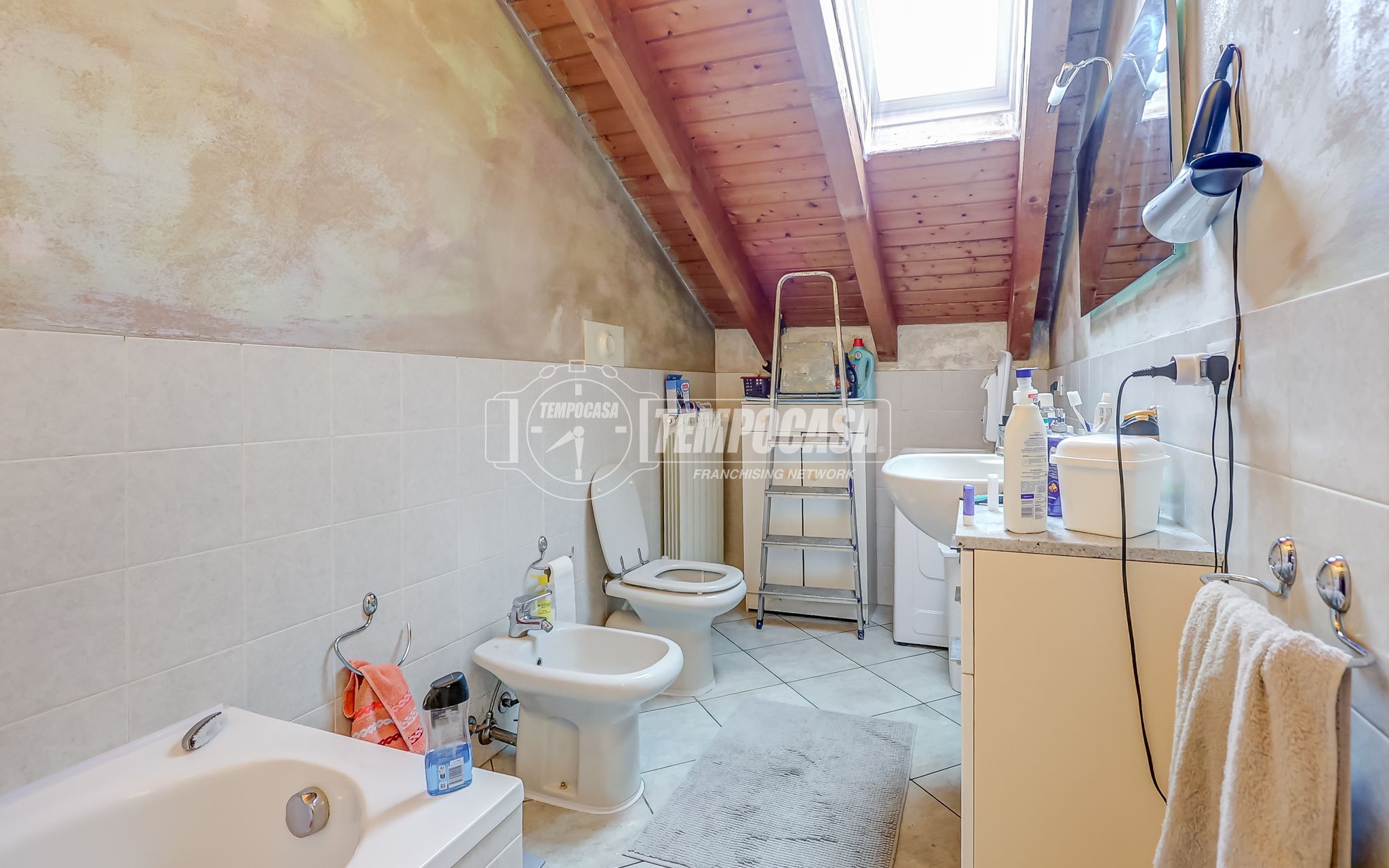 Bilocale in Vendita a Cardano al Campo | Euro 169.000 | Mq 70 | Tempocasa