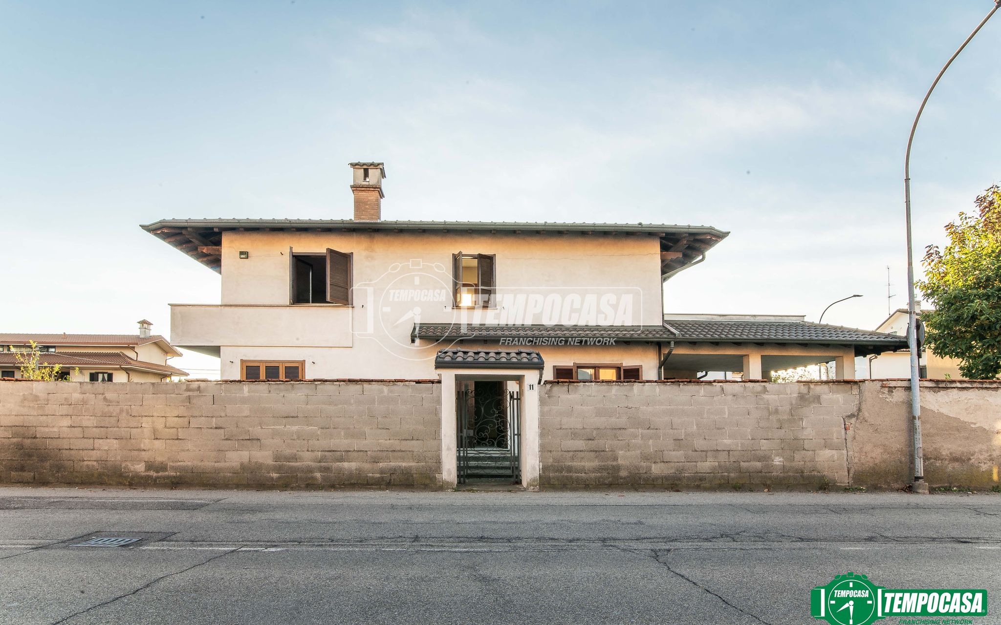 Villa unifamiliare in Vendita a Canegrate | Euro 435.000 | Mq 244 ...