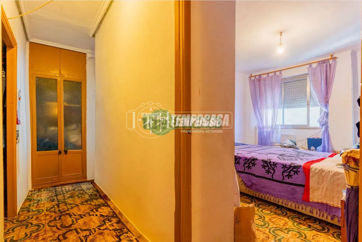 Tres habitaciones en Venta a València