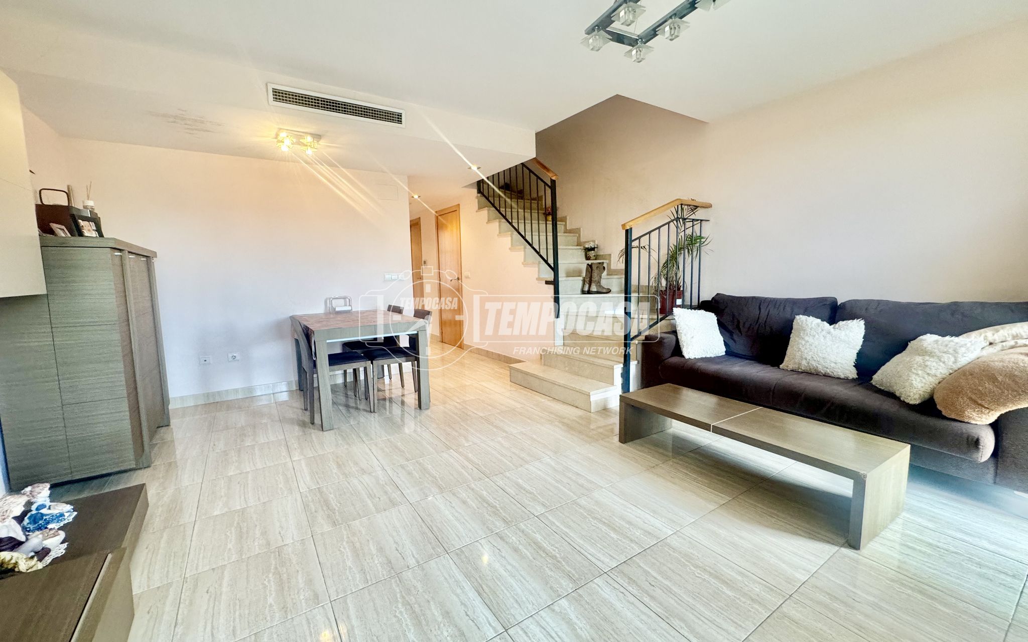 Tres habitaciones en Venta a Sueca