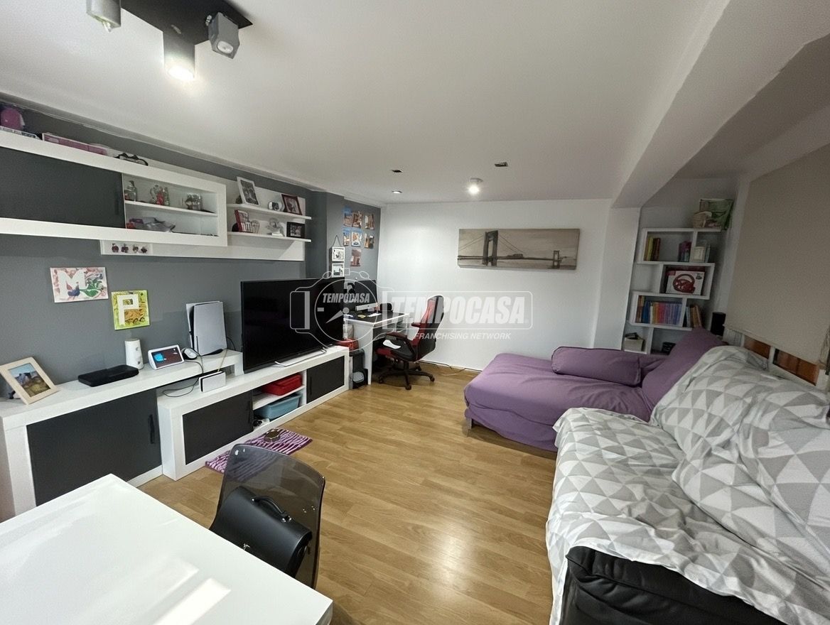Tres habitaciones en Venta a Mislata