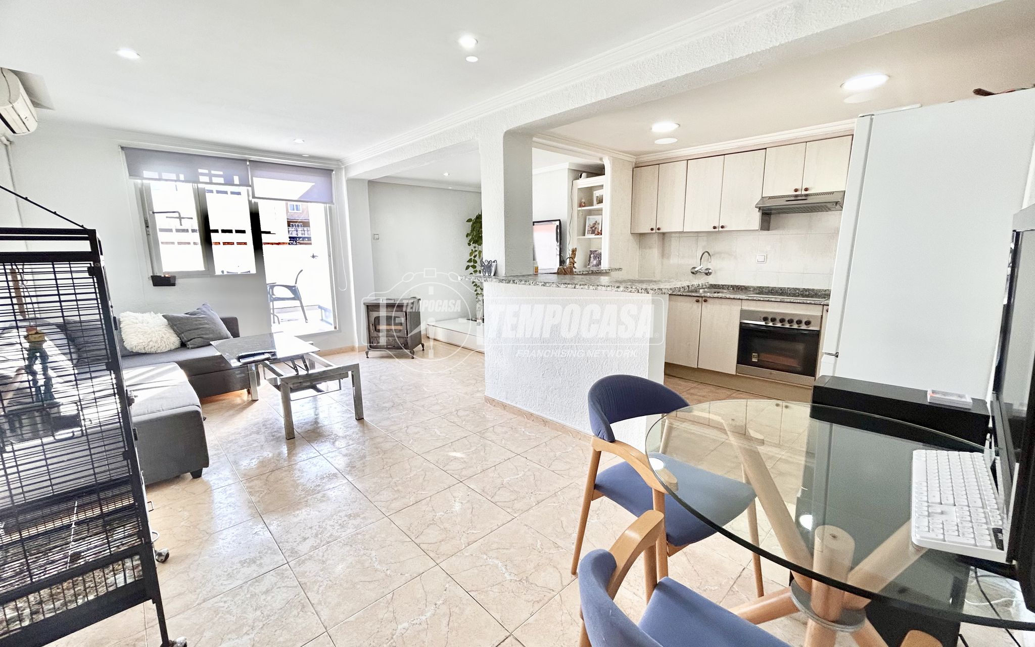 Tres habitaciones en Venta a Manises