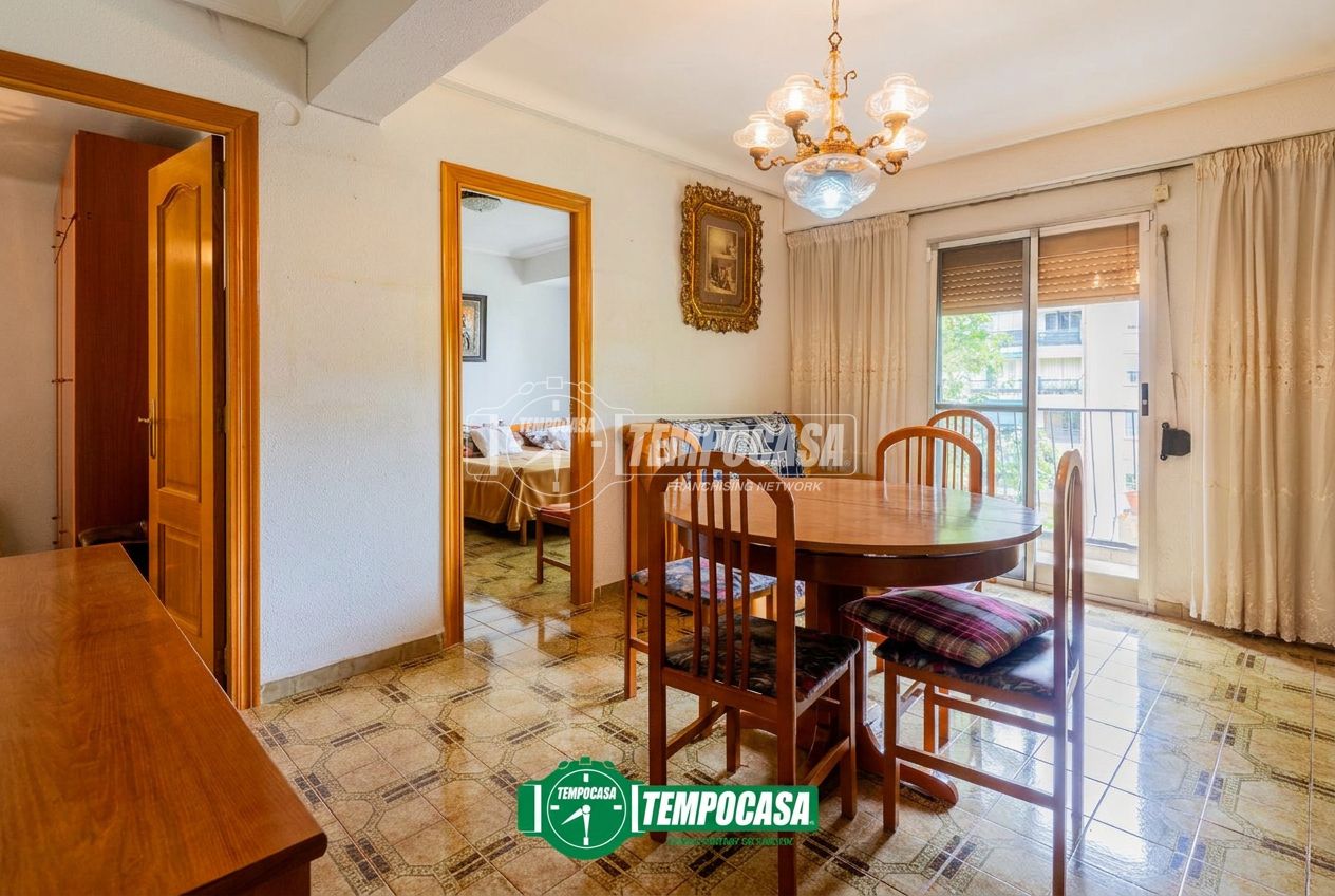 Cuatro habitaciones en Venta a València