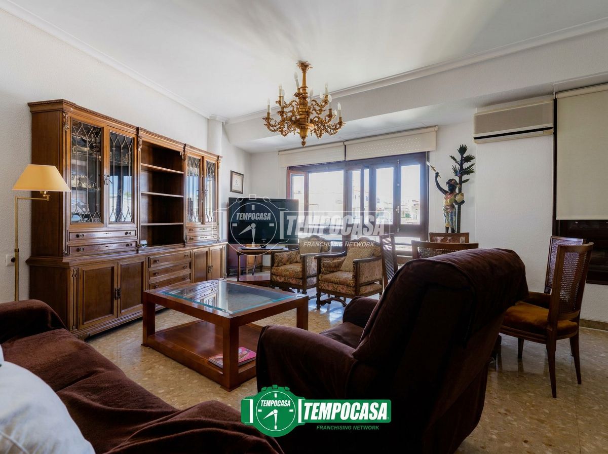 Cuatro habitaciones en Venta a València