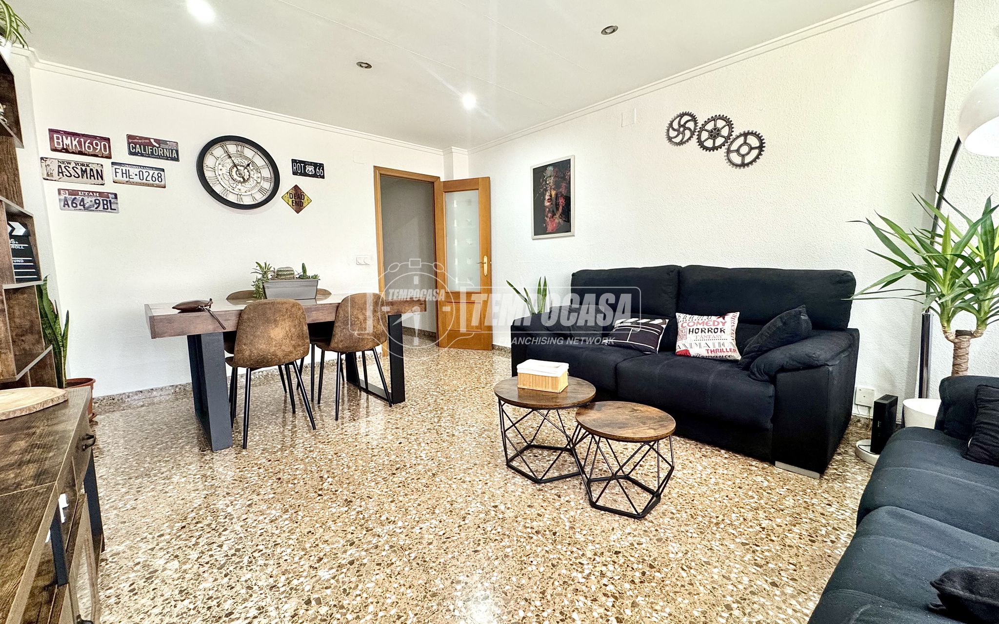 Tres habitaciones en Venta a Sueca
