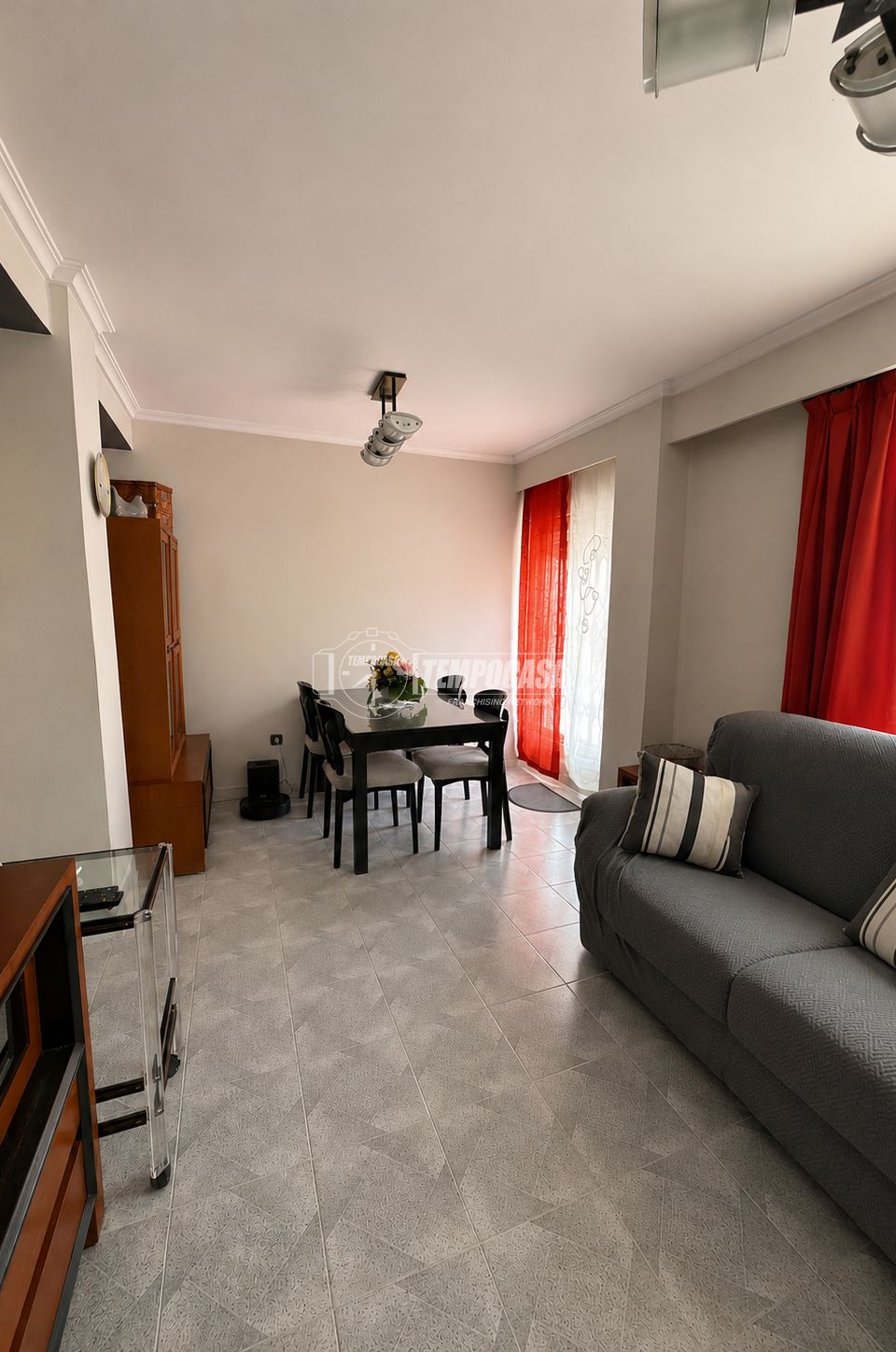 Tres habitaciones en Venta a València